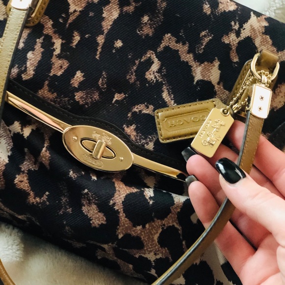 Vintage style leopard coach purse - Picture 2 of 4